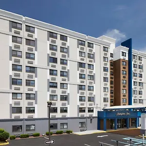 Hampton Airport 3*, Newark USA